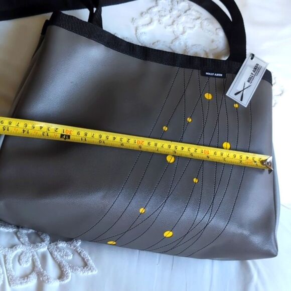 Holly Aiken Turbo XL Ultra Modern Design Vegan Tote🩶 - Picture 14 of 16